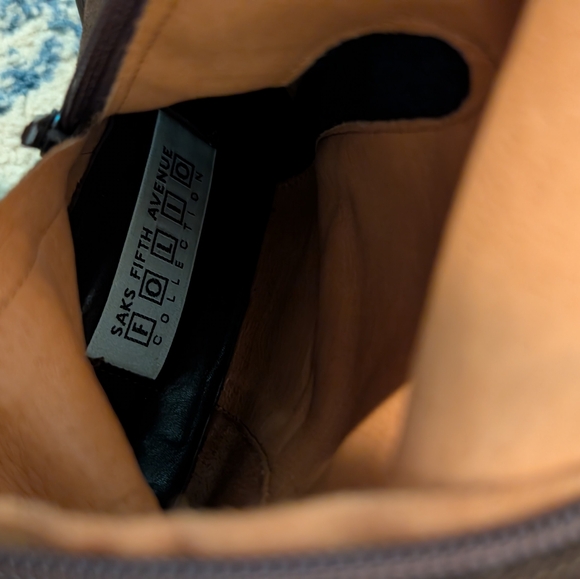 NWOB Saks Fifth Avenue Italian Made Chocolate Brown Knee-High Suede Boots Size 7 - Picture 8 of 9